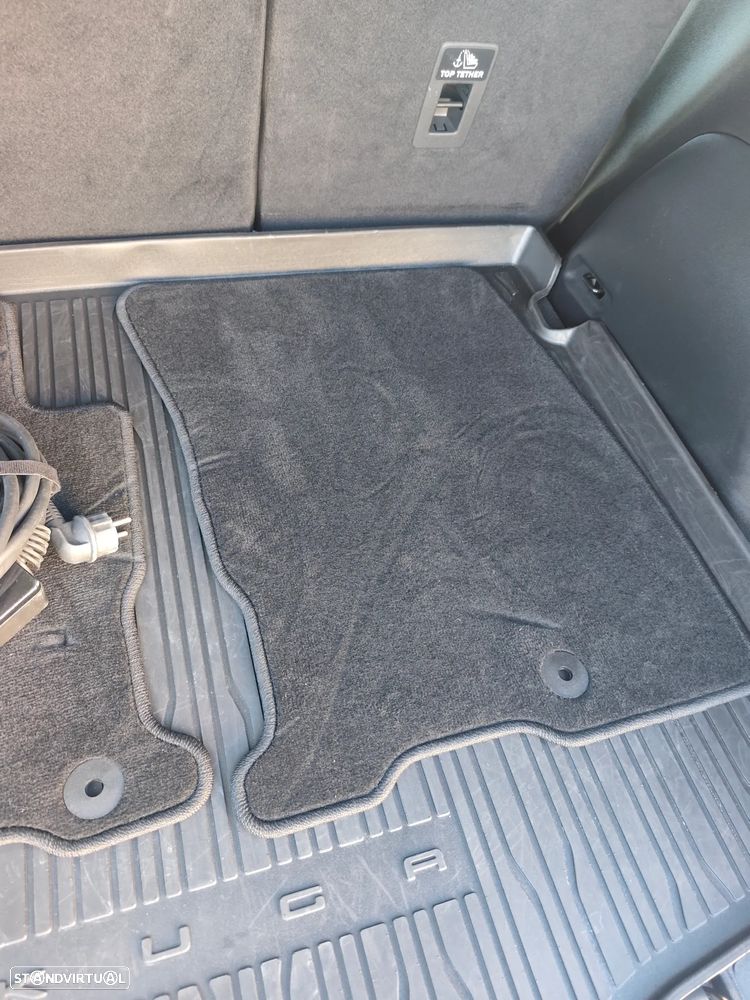 Ford Kuga - 40
