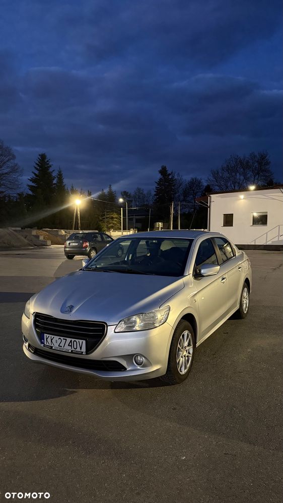 Peugeot 301 1.6 VTi Allure - 1