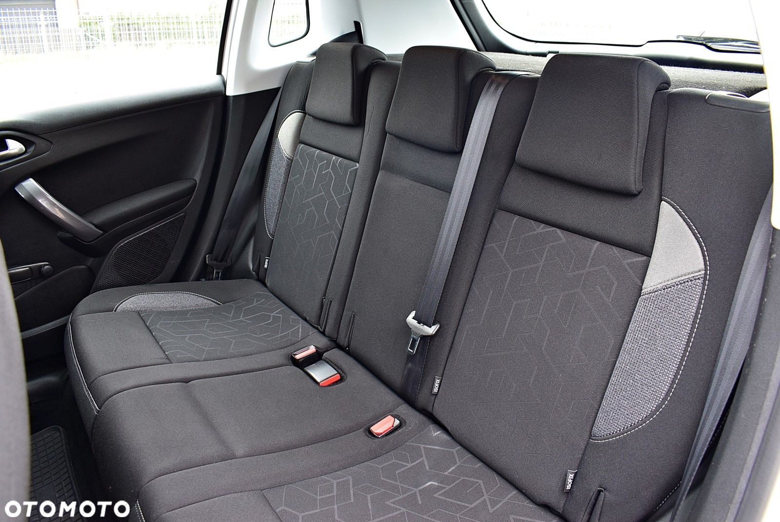 Peugeot 2008 - 13