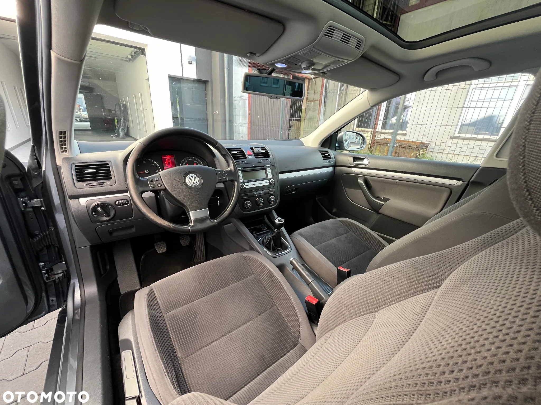 Volkswagen Golf - 8