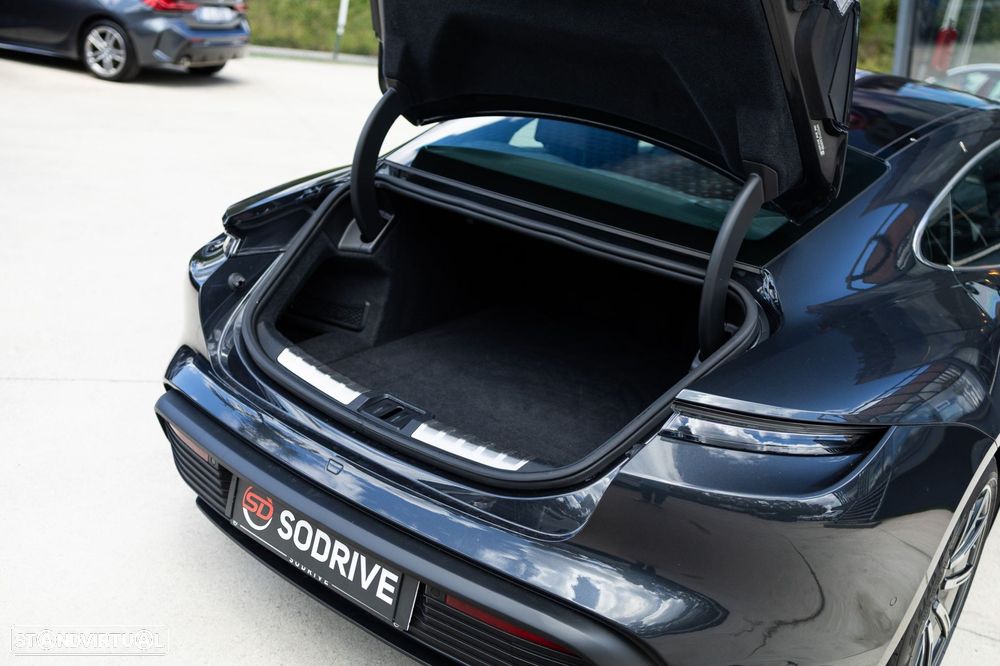 Porsche Taycan 4S Bateria Performance Plus - 32