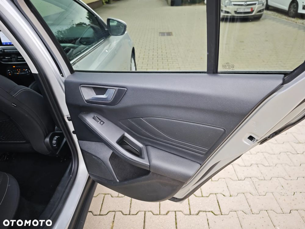 Ford Focus 1.5 EcoBlue Start-Stopp-System TITANIUM - 28