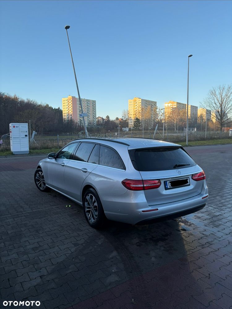 Mercedes-Benz Klasa E 220 d 4-Matic Avantgarde - 2