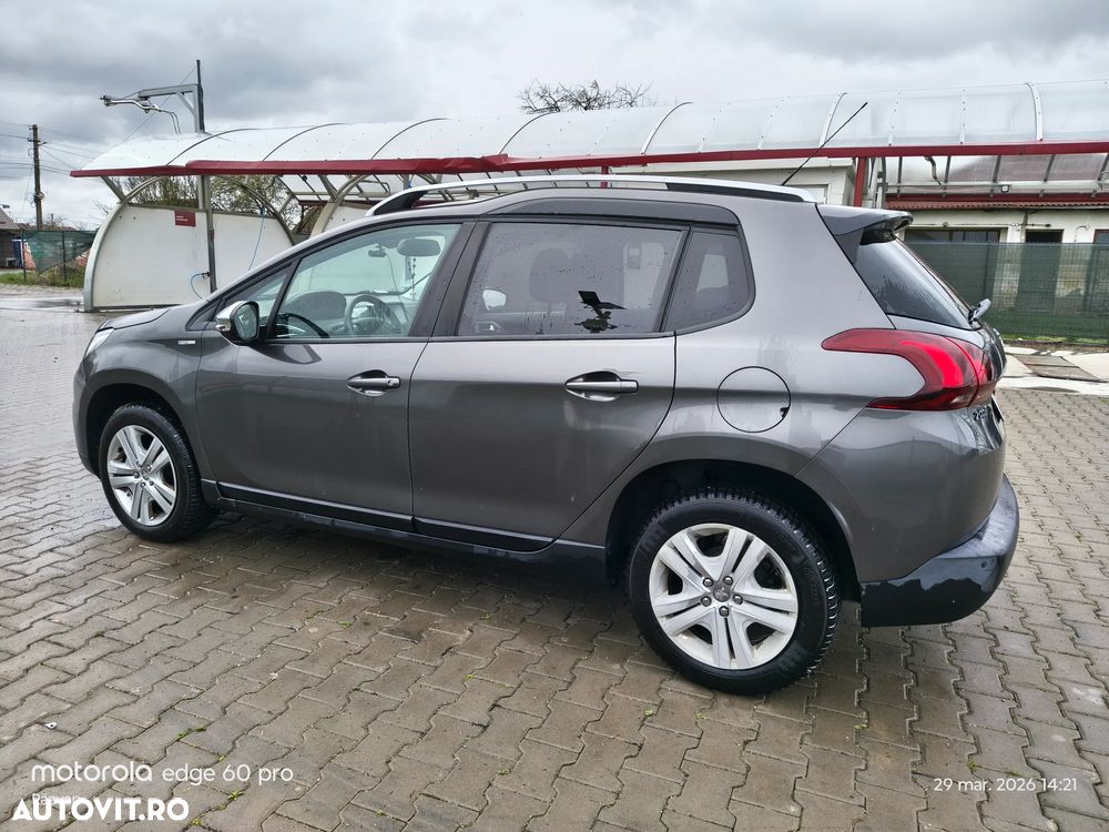 Peugeot 2008 PureTech 110 Style - 6