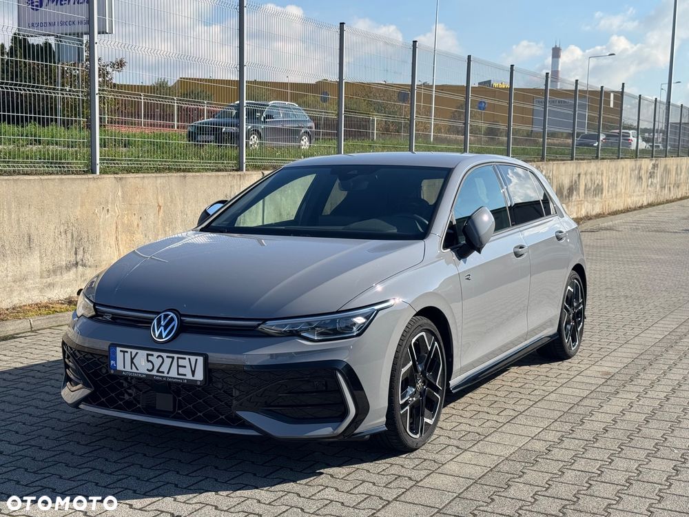 Volkswagen Golf VIII 1.5 eTSI EVO R-Line DSG - 2