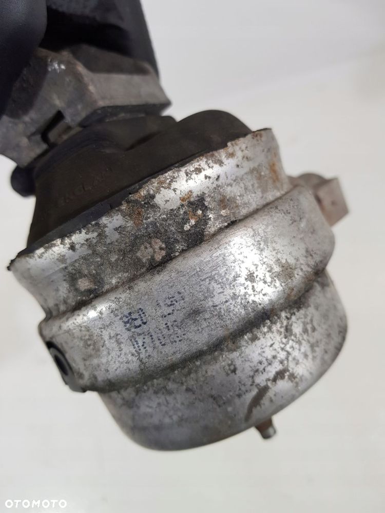 łapa poduszka silnika 8e0199307s vw golf audi a4 b6 a6 c6 2.0 tdi blb - 6