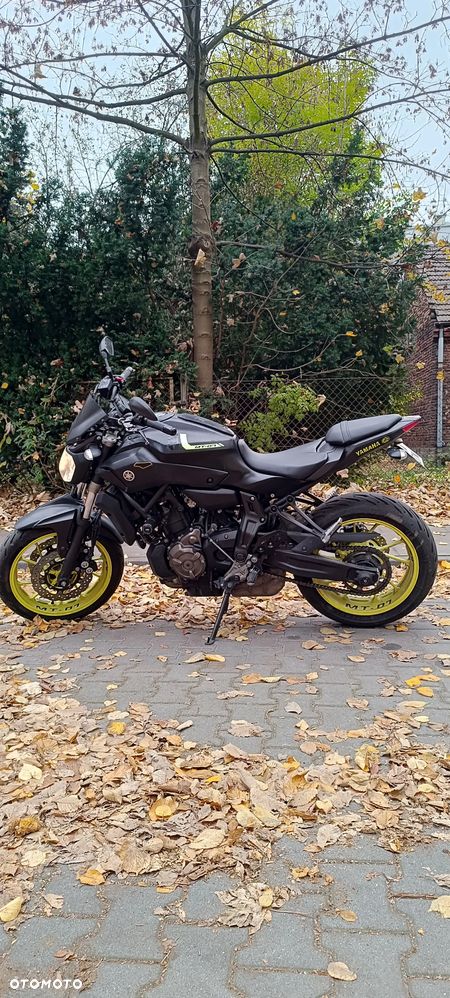Yamaha MT - 2