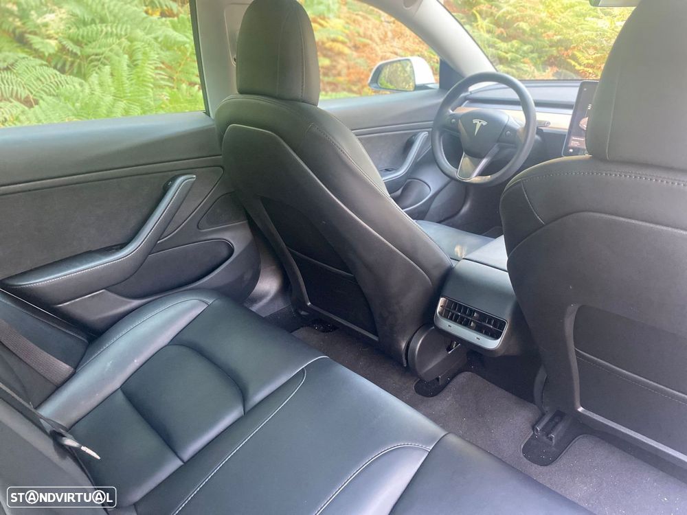 Tesla Model 3 Performance Dual Motor AWD - 33