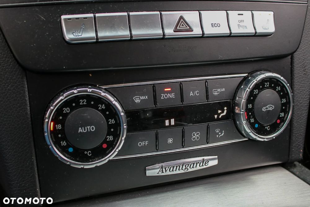 Mercedes-Benz Klasa C - 23