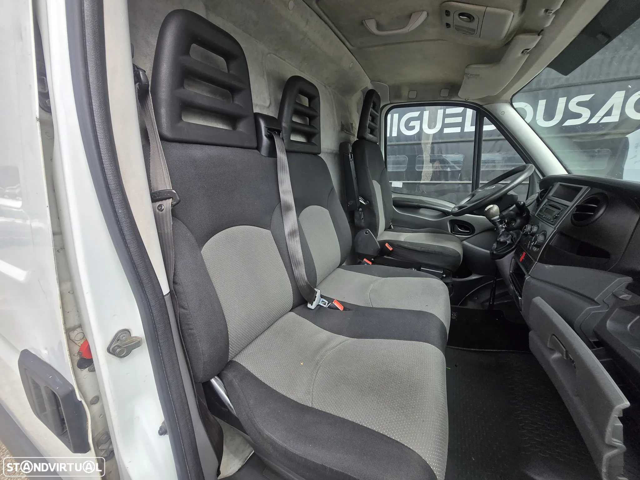 Iveco Daily Longa 35C13 2.3TD 130cv Rodado Duplo - 10