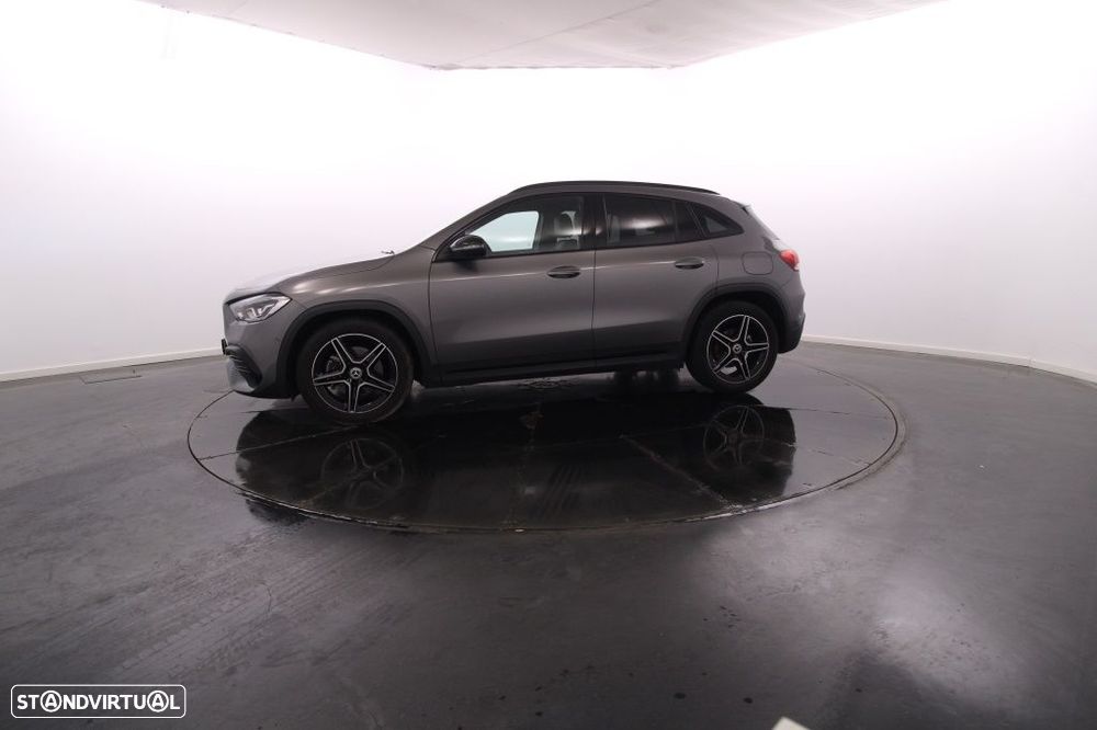 Mercedes-Benz GLA 180 d AMG Line - 2