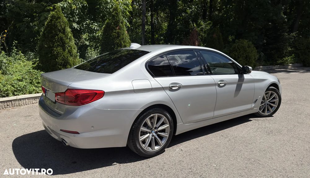BMW Seria 5 530i xDrive AT - 2