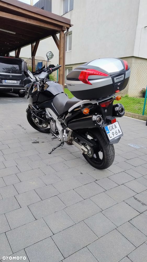 Suzuki DL - 4