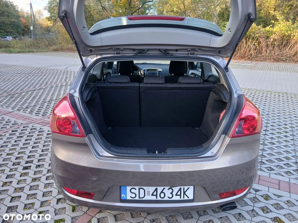Kia Ceed 1.6 Comfort + - 21