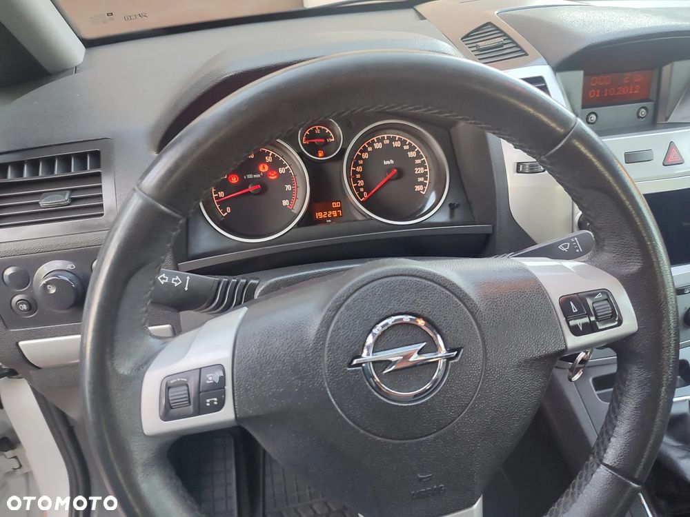 Opel Zafira 1.6 Cosmo - 19