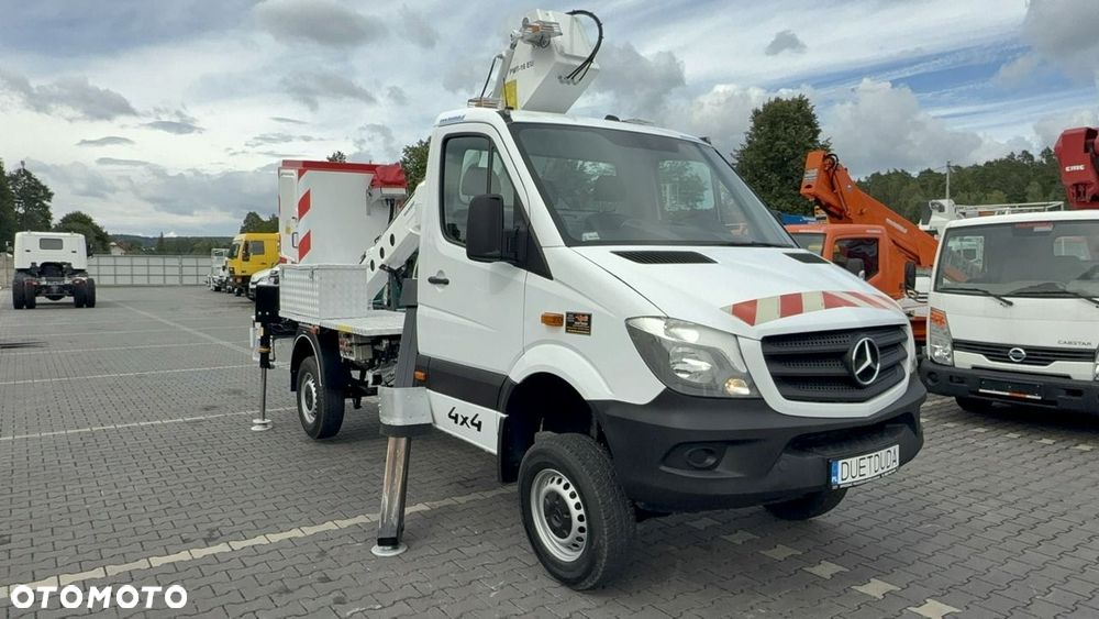 Mercedes-Benz Sprinter - 4