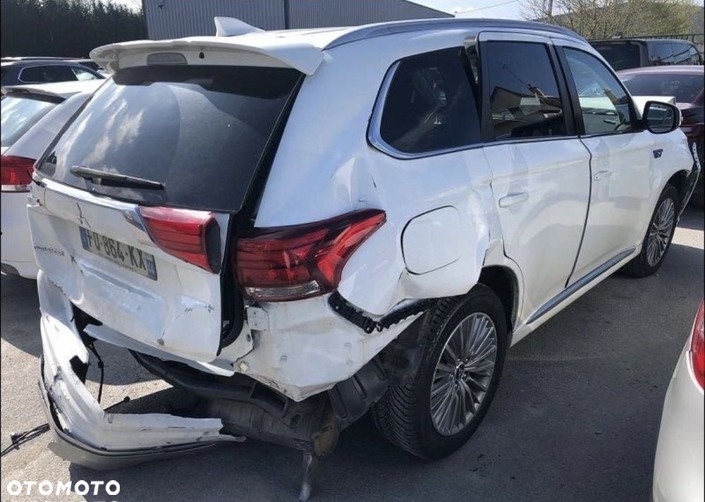 Mitsubishi Outlander 2.4 4WD Diamant - 3