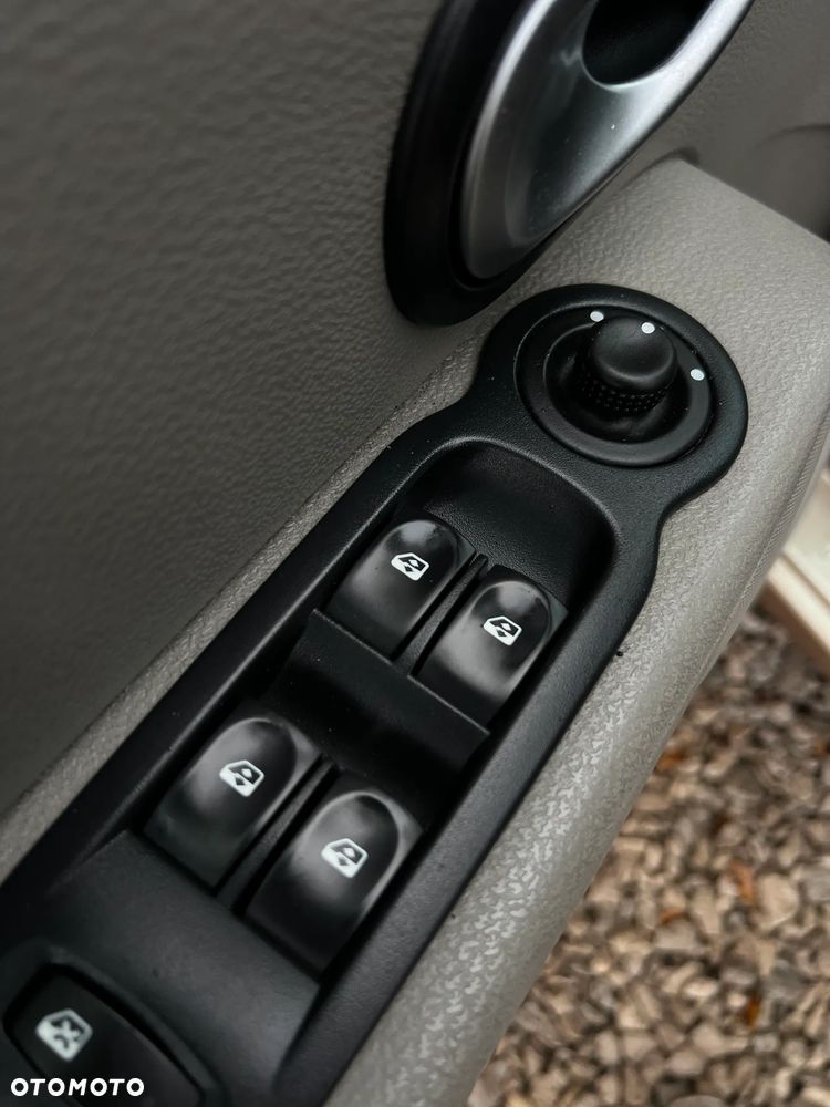 Renault Modus - 23