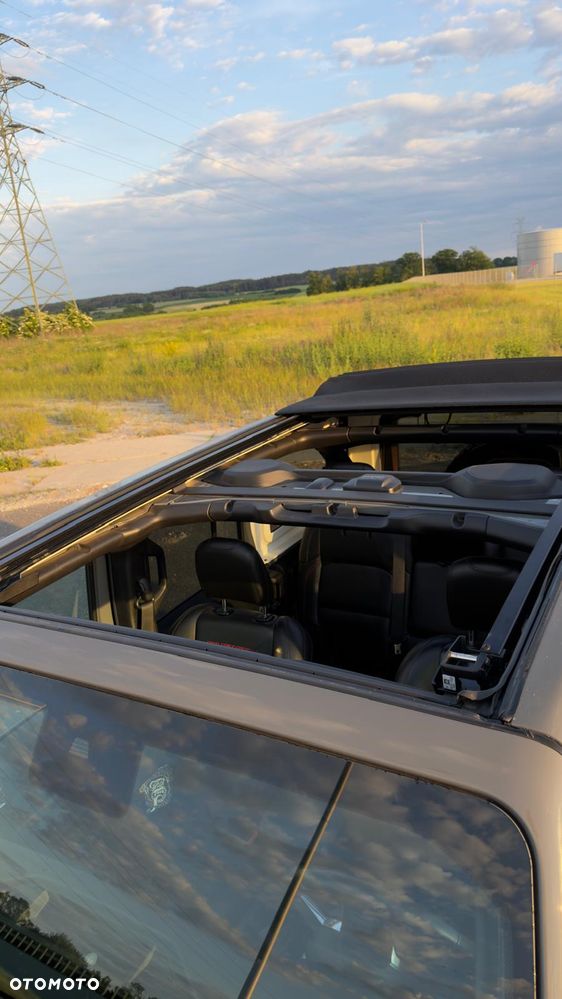 Jeep Wrangler - 8