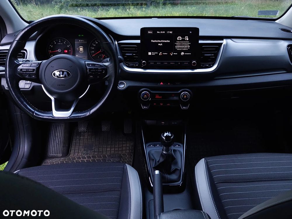 Kia Stonic - 12