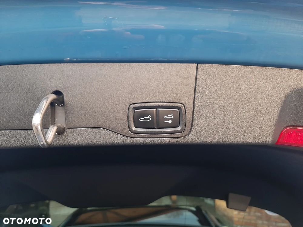 Porsche Taycan 4S - 33