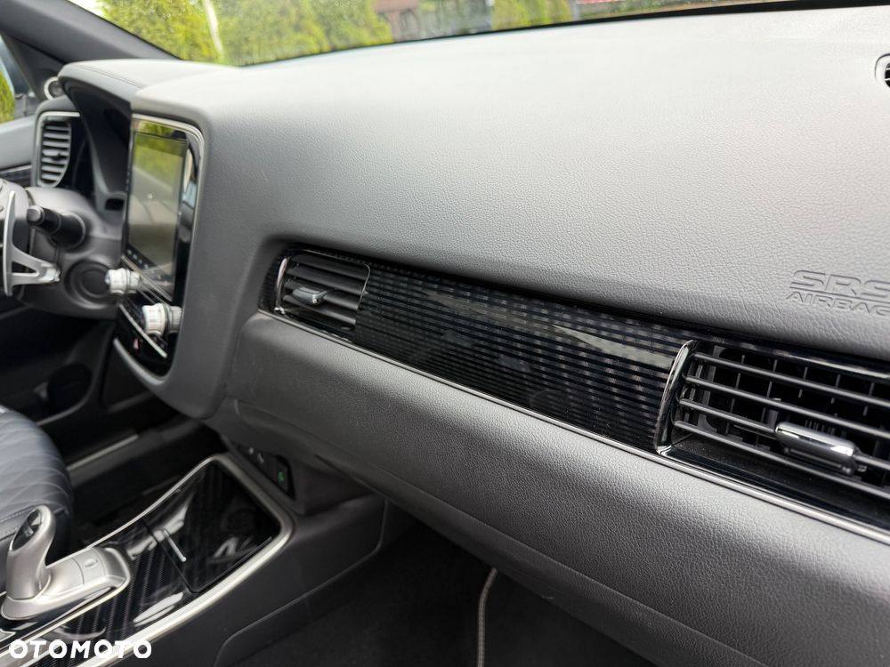 Mitsubishi Outlander 2.4 4WD Top - 20