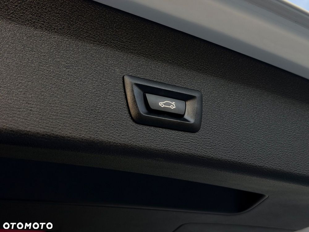 BMW X1 sDrive18d Business Edition - 31