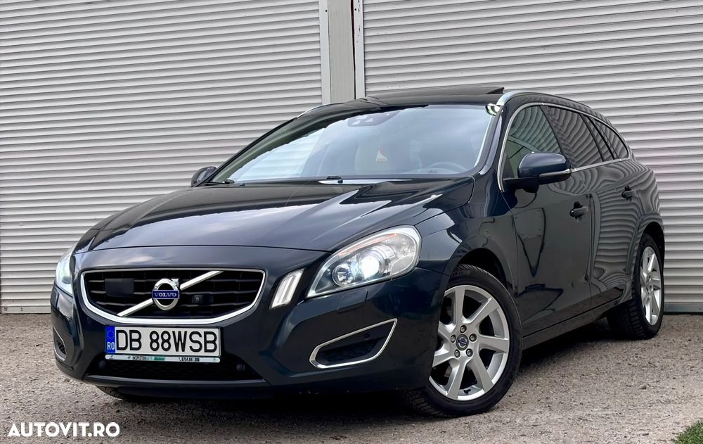 Volvo V60 D3 Start-Stop Summum - 1