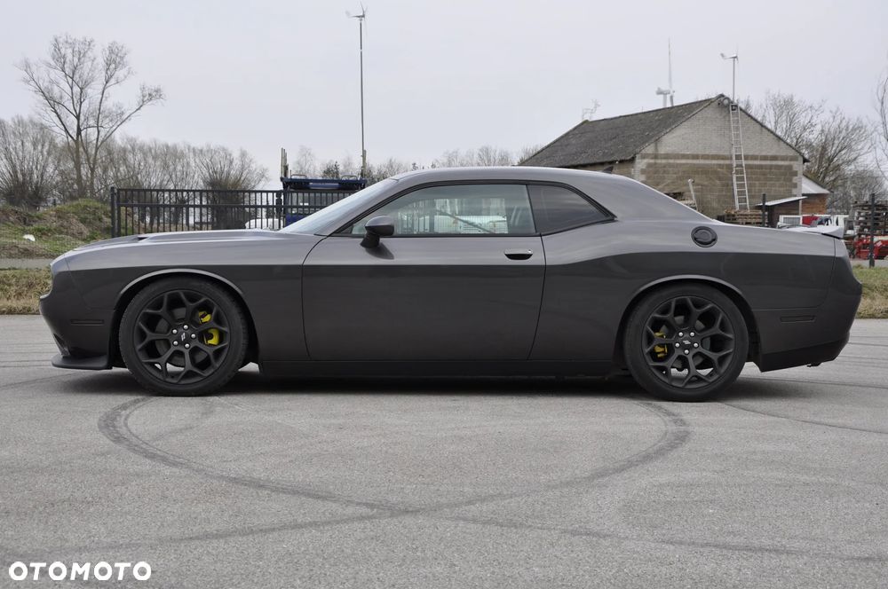 Dodge Challenger - 3