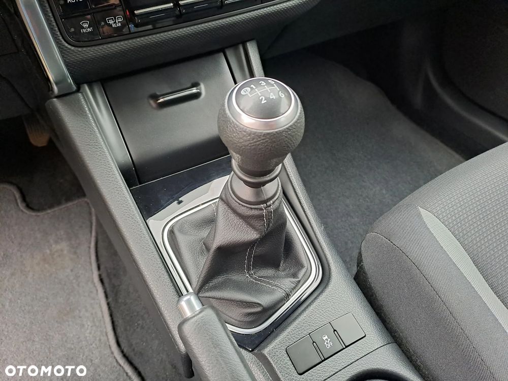 Toyota Auris - 17