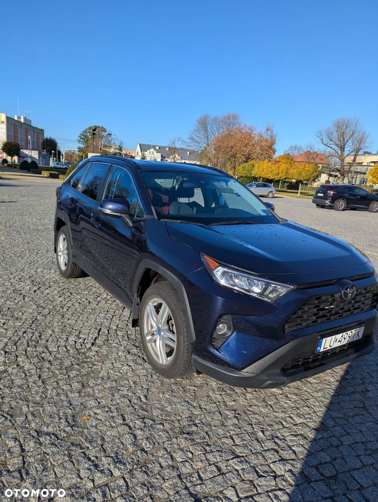 Toyota RAV4 - 6