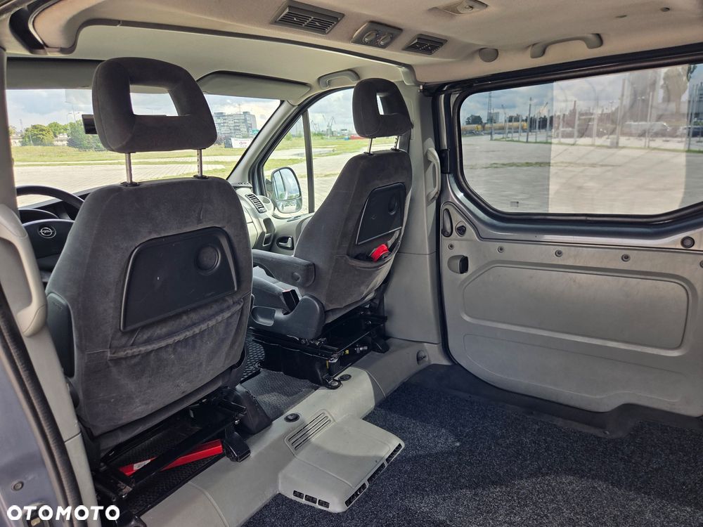 Opel Vivaro - 12