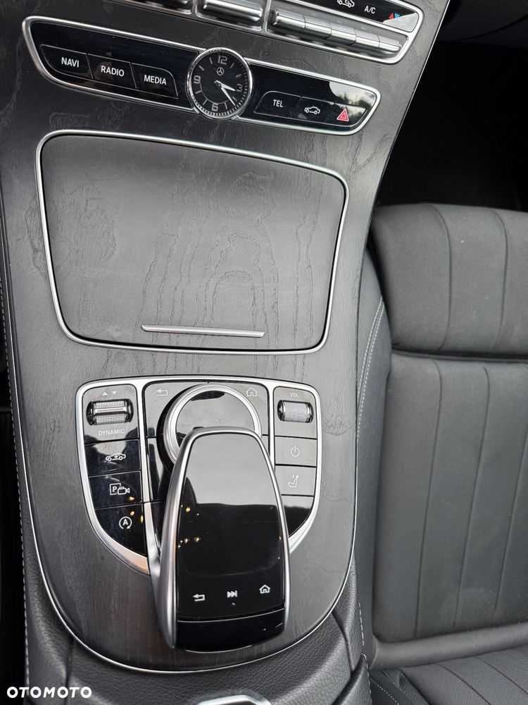 Mercedes-Benz Klasa E 220 d 4-Matic All-Terrain - 14