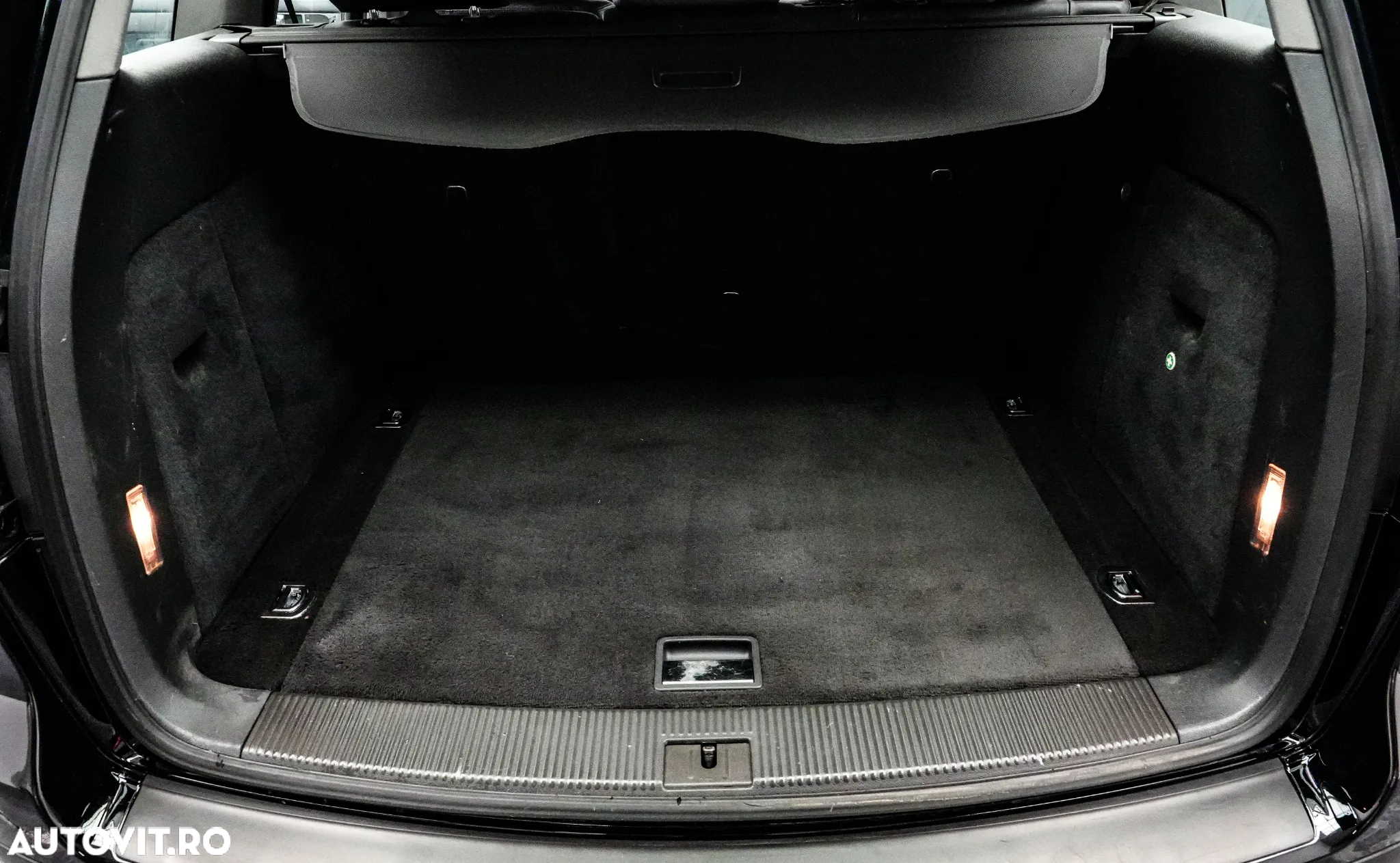 Volkswagen Touareg 2.5 TDI R5 Aut. - 24