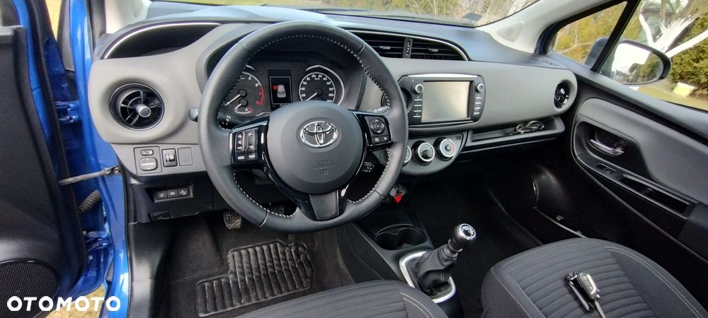 Toyota Yaris 1.5 Premium - 6