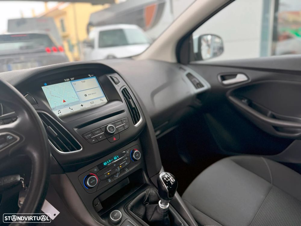 Ford Focus SW 1.5 TDCi Trend ECOnetic - 14