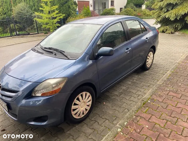 Toyota Yaris - 10