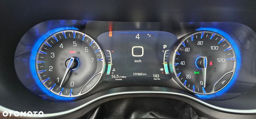 Chrysler Pacifica - 38