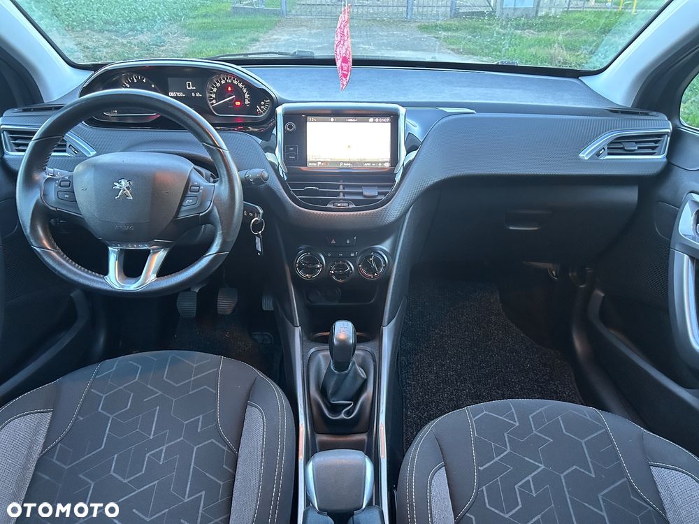 Peugeot 2008 - 6