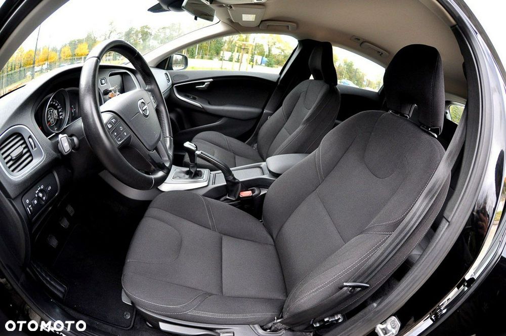 Volvo V40 D2 Drive-E Momentum - 7