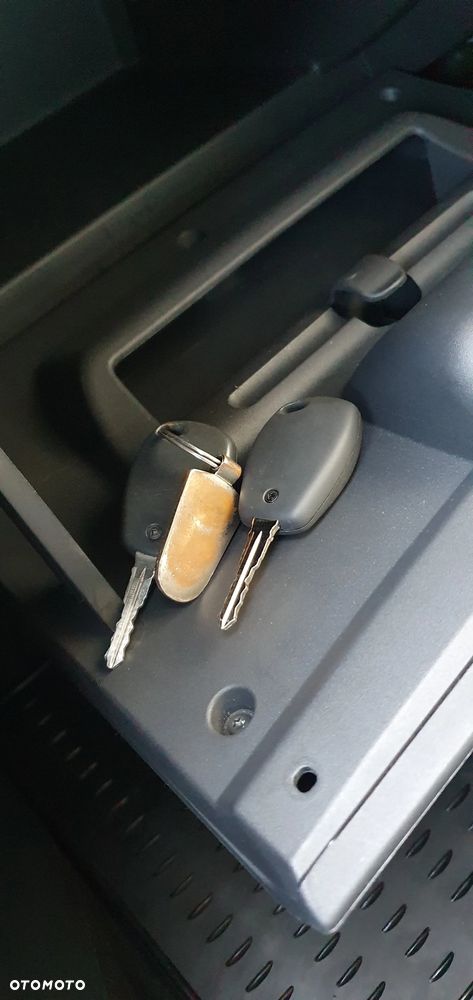 Dacia Logan - 12