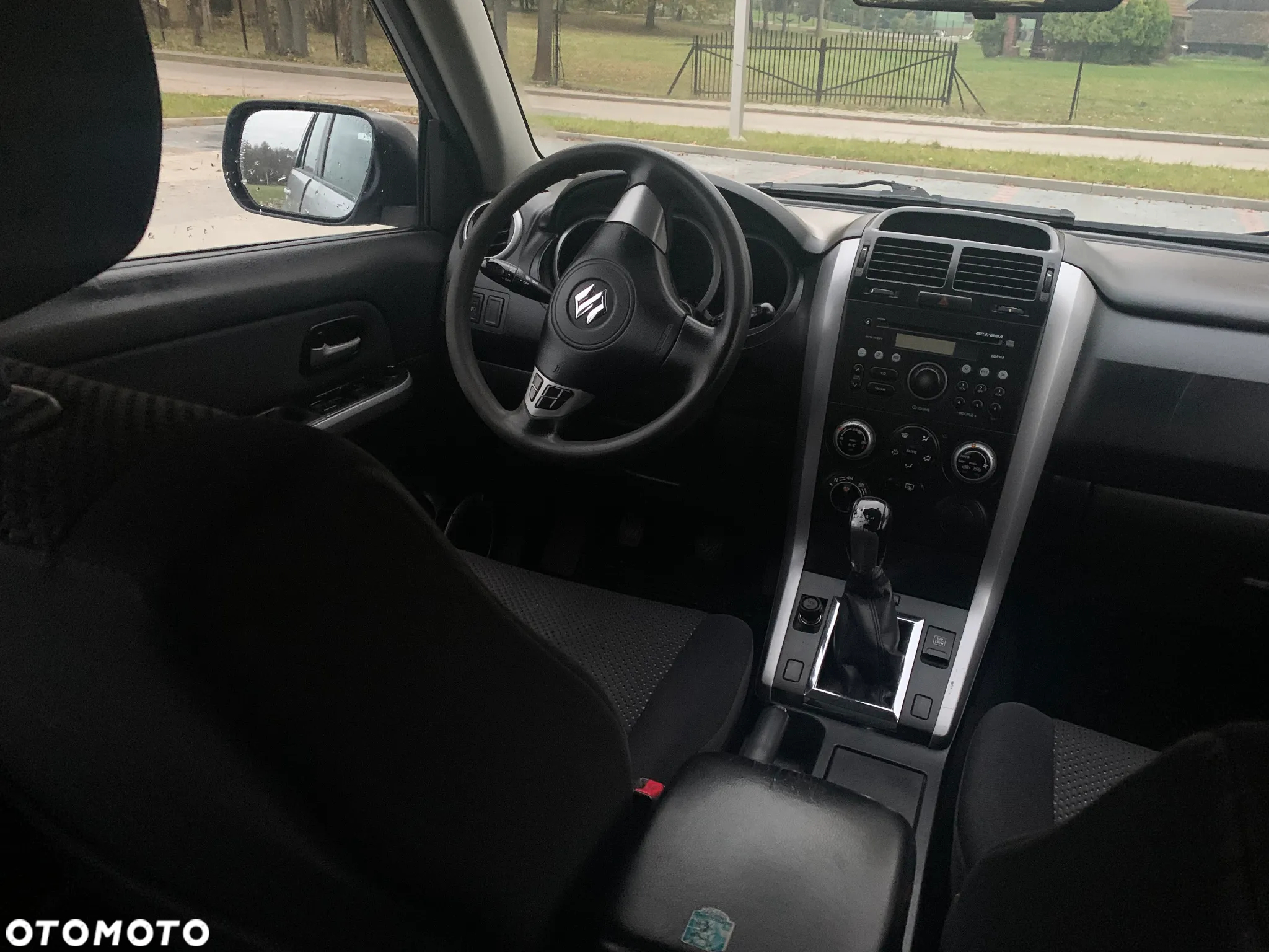 Suzuki Grand Vitara 1.9 DDiS Comfort - 12
