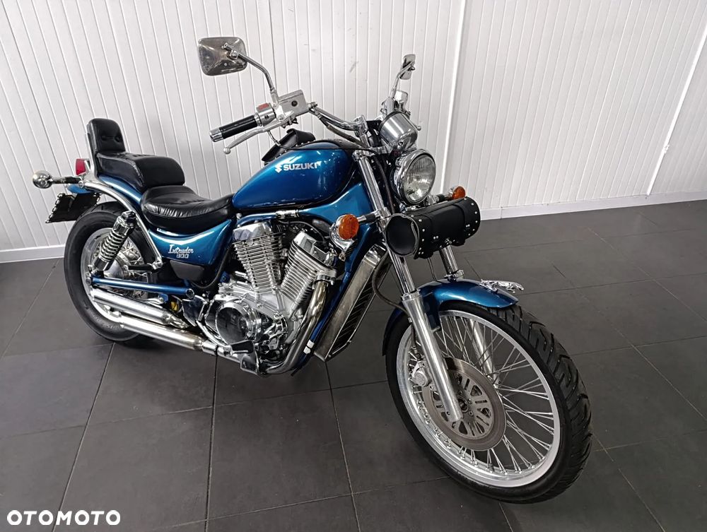 Suzuki Intruder - 1