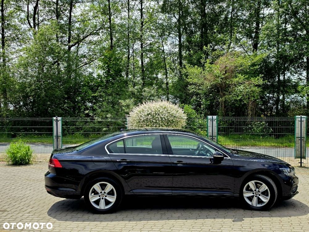 Volkswagen Passat - 19