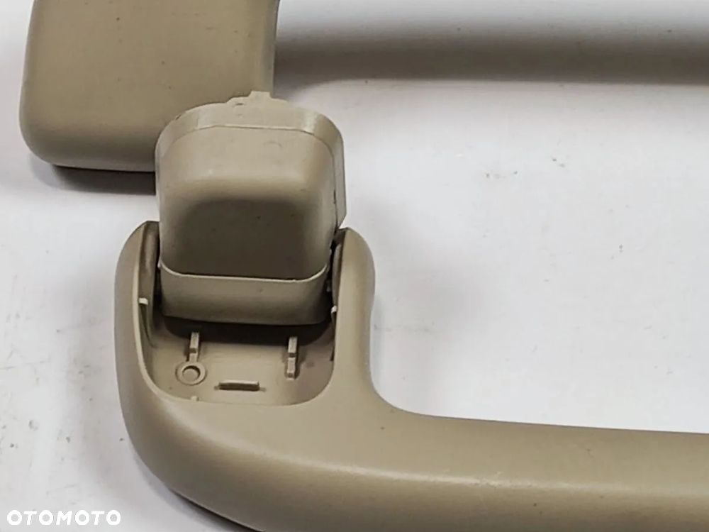 TOYOTA CAMRY od 2019r Rączka Podsufitki - 3