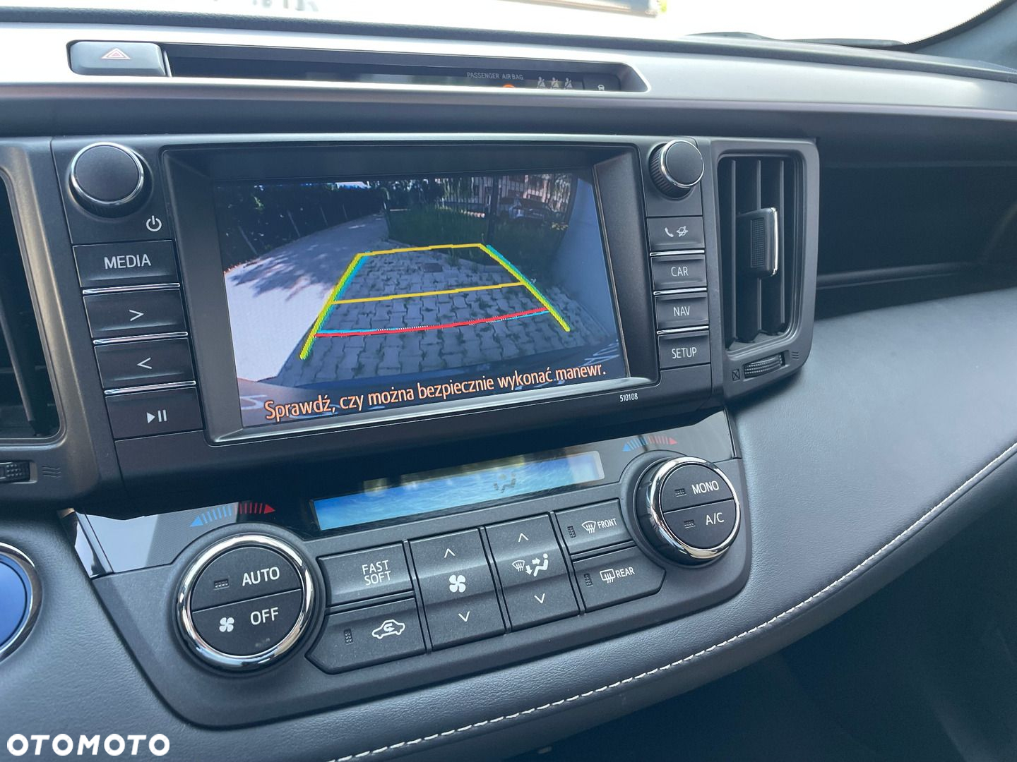 Toyota RAV4 - 9