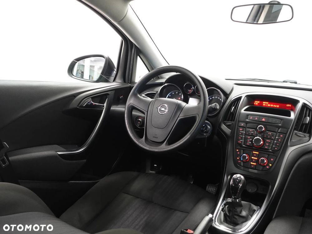 Opel Astra 1.4 ecoFLEX - 29