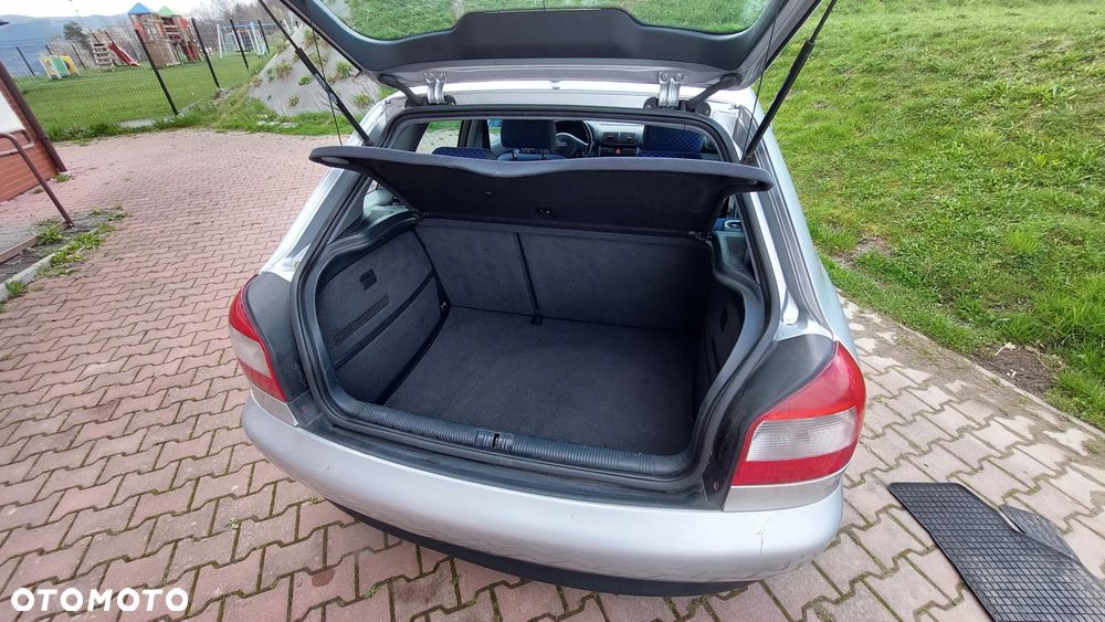 Audi A3 Sportback 1.6 Ambition - 9