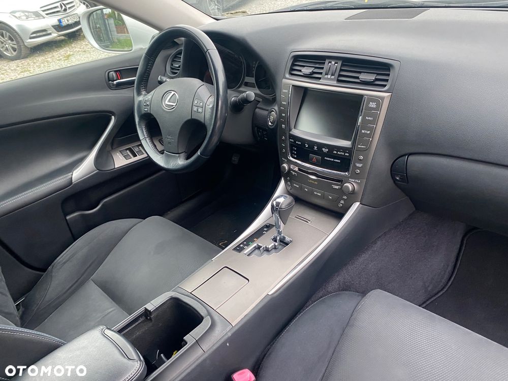 Lexus IS 250 Prestige - 23