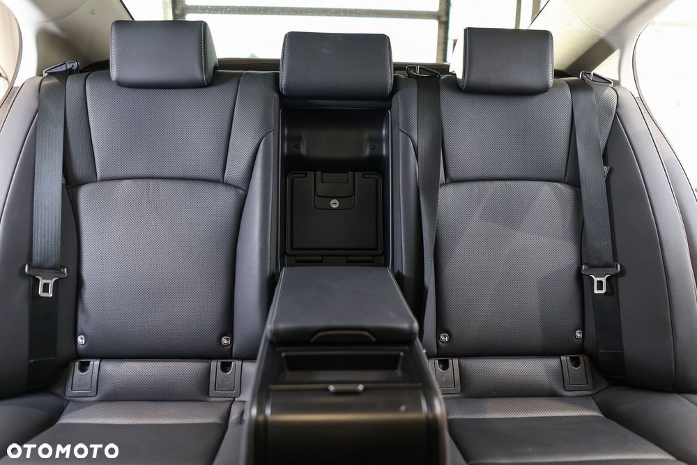 Lexus ES 300h Business Edition - 15